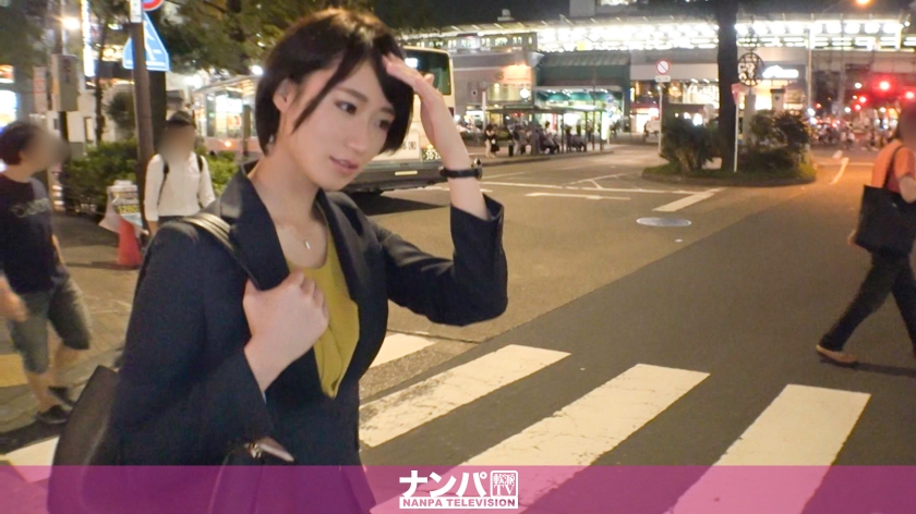 マジ軟派、初撮。 1403 溜まった性欲を食欲で発散するラーメン女子を確保!首筋の愛撫でスイッチオン!禁断のパンスト破りからのスーツ着衣プレイで大興奮!!スケベOLがおま○こビショビショにして悶絶セックス!!!