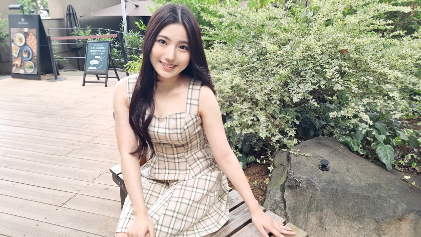 TV局にも出入りしているヘアメイクアシスタントが登場。ツヤのある綺麗な黒髪とコントラストをなす透明感ある美白肌。白と黒、陽と陰、表と裏。普段は華やかな表舞台で美男美女を相手に仕事をしているのに、今日は裏でパイパンま●こを晒しておじさんチ○コに大絶叫!甲高い喘ぎ声がホテルに響き渡る!【初撮り】ネットでAV応募→AV体験撮影 2324