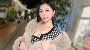 長身スレンダー美尻レースクイーン・いのり(24)がシロウトTV初登場！ 寂しがり屋で好奇心旺盛な彼女が、初撮影で乳首舐め・クリ責め・クンニから潮吹き、 フェラ中のディルド責めに絶頂し、正常位・騎乗位・バック・窓辺立ちバックまで披露。 ラストは口元発射&お掃除フェラで、とろける笑顔を見せた素人娘の魅力を完全収録！ 【初撮り】ネットでAV応募→AV体験撮影 2427