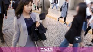 マジ軟派、初撮。 1322 新宿で見つけた縁起良き名前の美女「れいわ」さん♪ホテルに連れ込み、ストッキング引き裂いて豪快潮吹き♪スレンダーな体型が際立つ立ちバックは必見！！